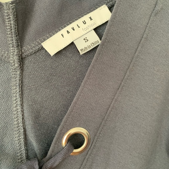 Blue top - Picture 3 of 3